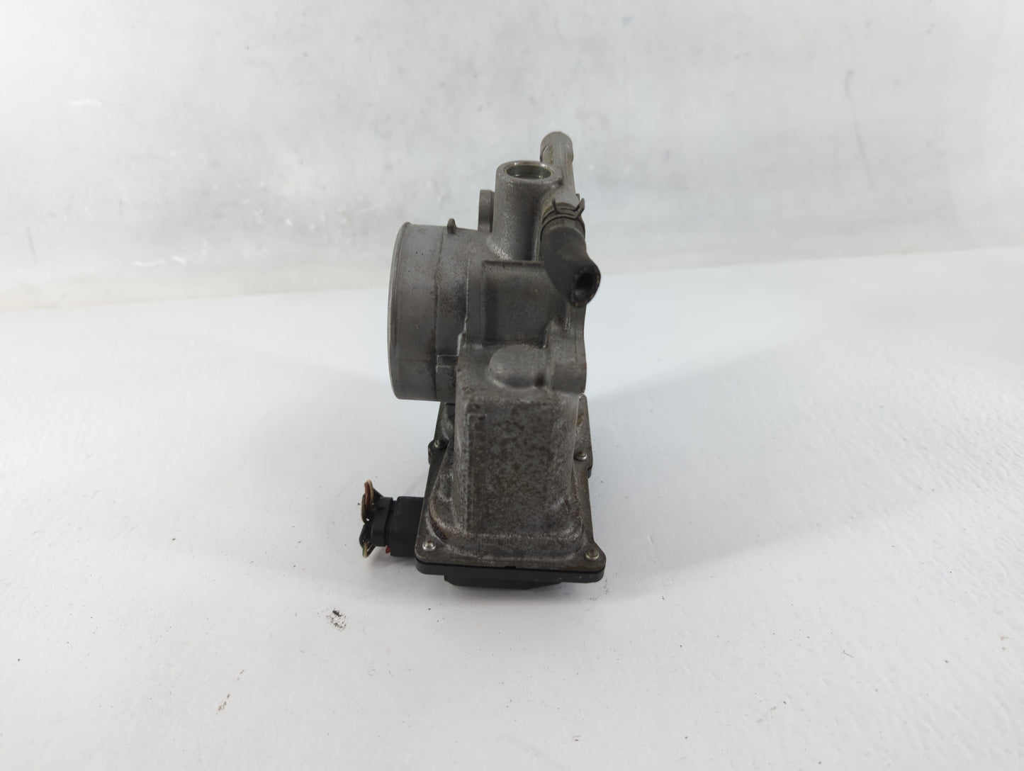 2010-2013 Mazda 3 Throttle Body P/N:9B4G-9F991-A Fits Fits 2009 2010 2011 2012 2013 2014 2015 2016 2017 OEM Used Auto Parts 