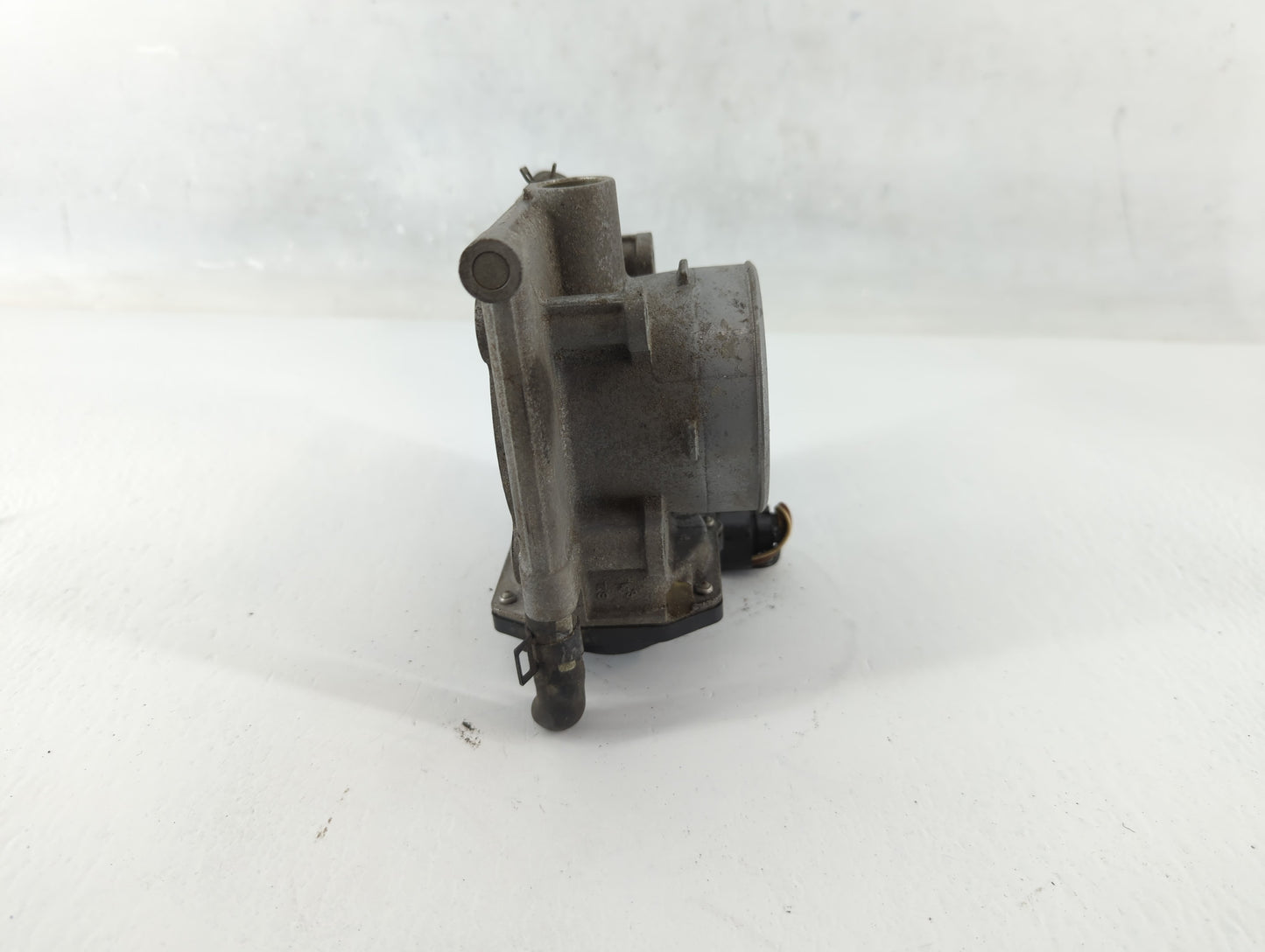 2010-2013 Mazda 3 Throttle Body P/N:9B4G-9F991-A Fits Fits 2009 2010 2011 2012 2013 2014 2015 2016 2017 OEM Used Auto Parts 