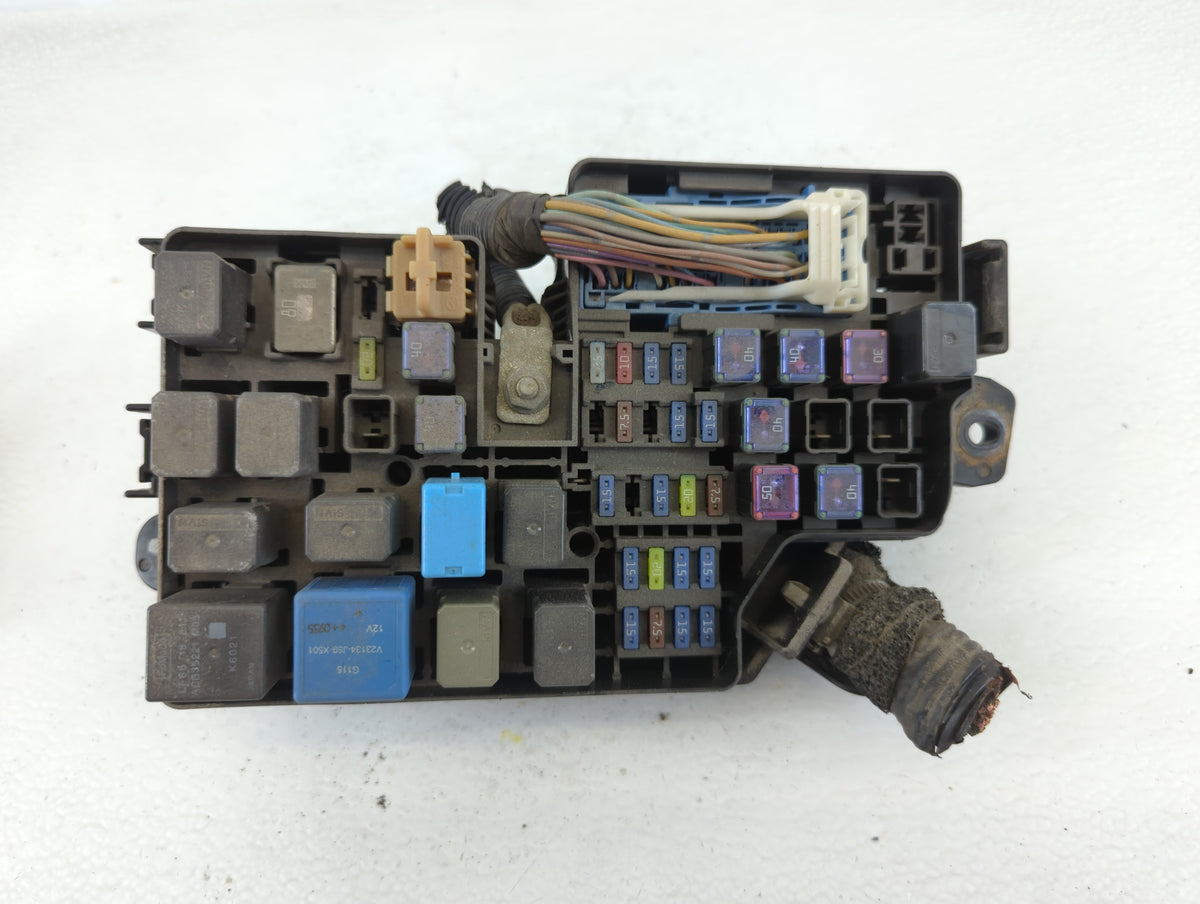2010-2011 Mazda 3 Fusebox Fuse Box Panel Relay Module P/N:BBM5-66761 Fits Fits 2010 2011 OEM Used Auto Parts - Oemusedautopa