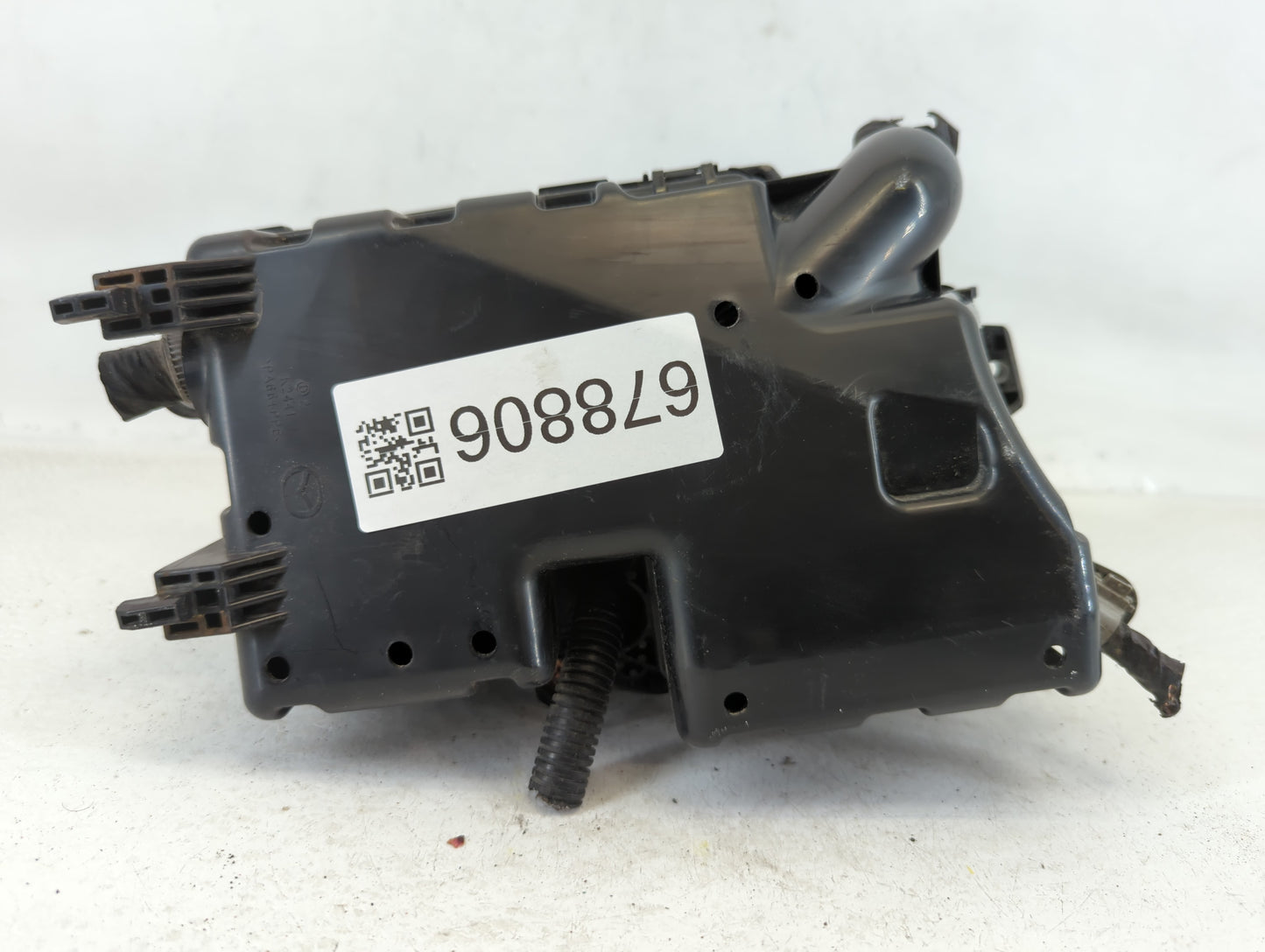 2010 Mazda 3 Fusebox Fuse Box Panel Relay Module P/N:BBM5-66761 Fits OEM Used Auto Parts - Oemusedautoparts1.com