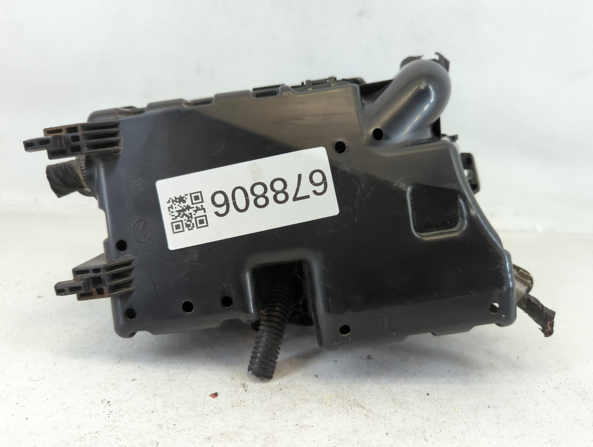 2010-2011 Mazda 3 Fusebox Fuse Box Panel Relay Module P/N:BBM5-66761 Fits Fits 2010 2011 OEM Used Auto Parts - Oemusedautopa