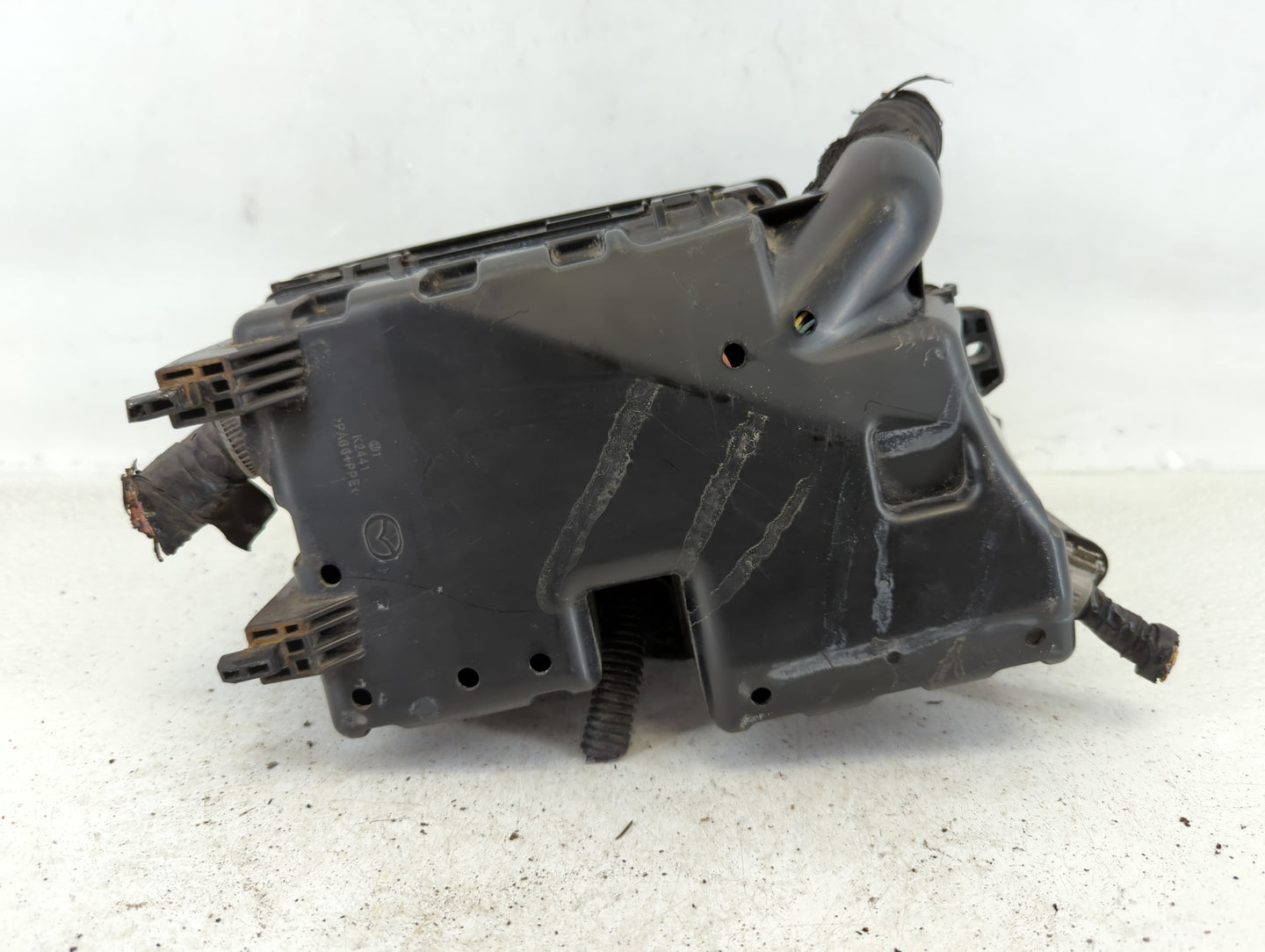 2010 Mazda 3 Fusebox Fuse Box Panel Relay Module P/N:BBM5-66761 Fits OEM Used Auto Parts - Oemusedautoparts1.com