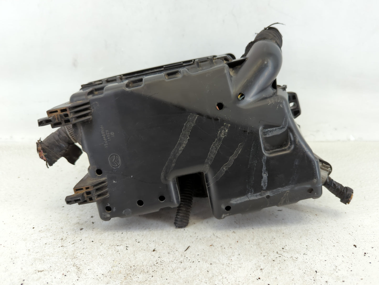 2010 Mazda 3 Fusebox Fuse Box Panel Relay Module P/N:BBM5-66761 Fits OEM Used Auto Parts - Oemusedautoparts1.com