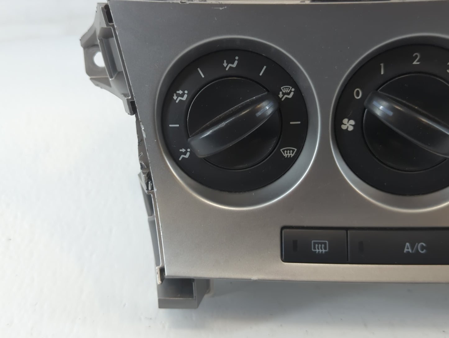 2010-2011 Mazda 3 Climate Control Module Temperature AC/Heater Replacement P/N:BBM4 9K03 Fits Fits 2010 2011 OEM Used Auto P