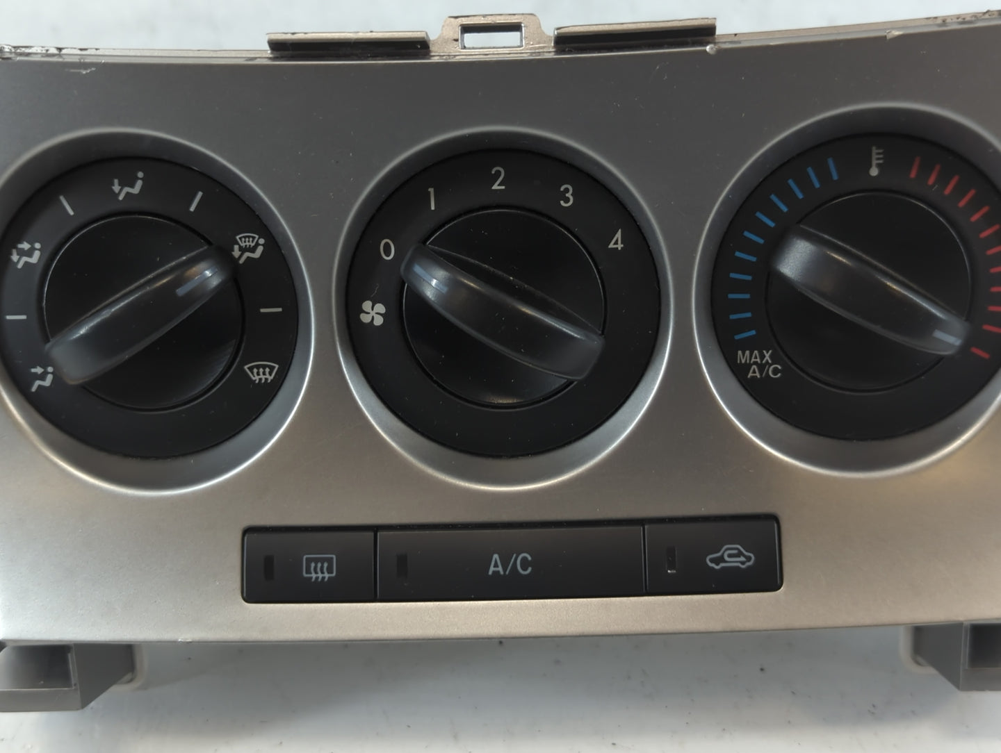2010-2011 Mazda 3 Climate Control Module Temperature AC/Heater Replacement P/N:BBM4 9K03 Fits Fits 2010 2011 OEM Used Auto P