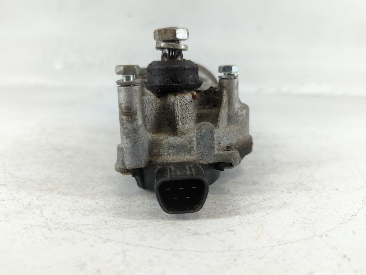 2010-2013 Mazda 3 Front Windshield Wiper Motor P/N:0614B107 Fits Fits 2010 2011 2012 2013 OEM Used Auto Parts - Oemusedautop
