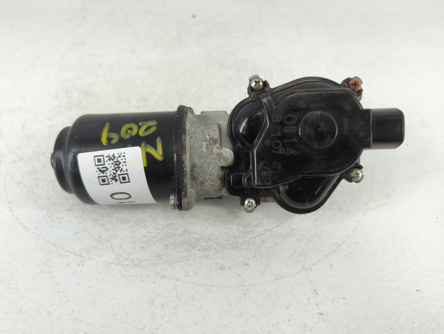 2010-2013 Mazda 3 Front Windshield Wiper Motor P/N:0614B107 Fits Fits 2010 2011 2012 2013 OEM Used Auto Parts - Oemusedautop