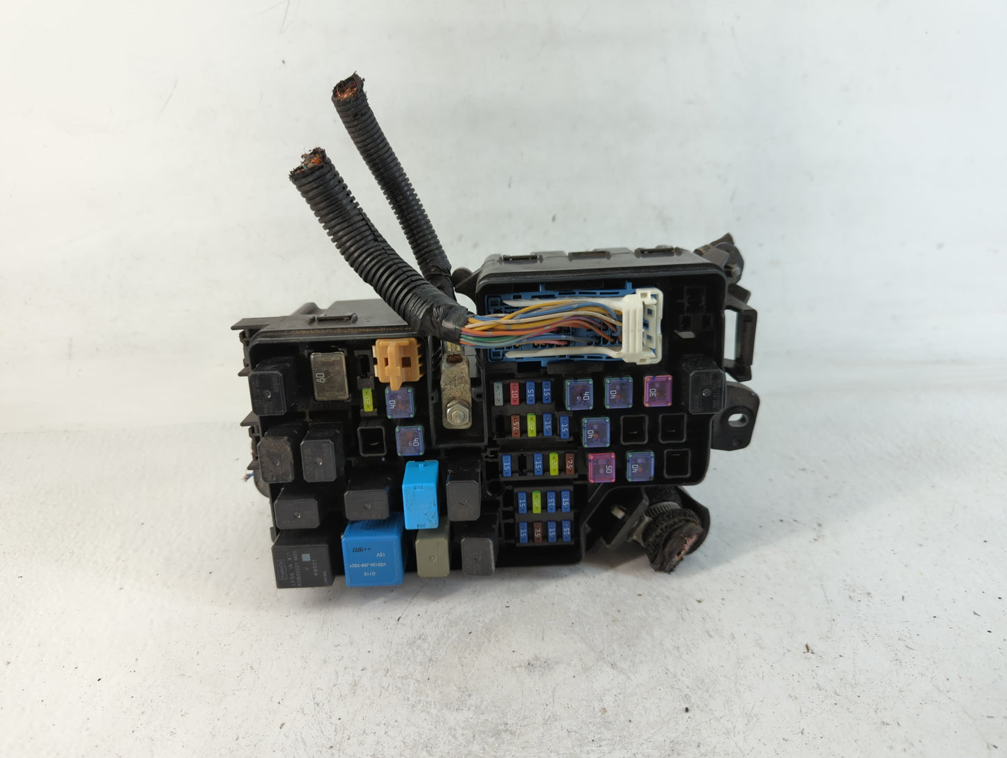 2010 Mazda 3 Fusebox Fuse Box Panel Relay Module P/N:K2441 PA66+PPE Fits OEM Used Auto Parts - Oemusedautoparts1.com