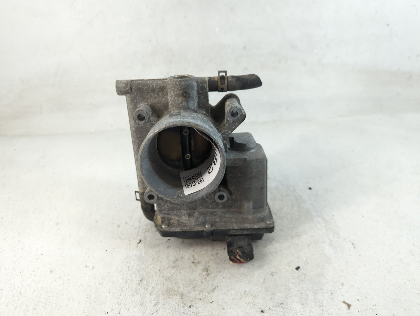 2006-2013 Mazda 3 Throttle Body P/N:125100361 L3R4 13 640 Fits Fits 2006 2007 2008 2009 2010 2011 2012 2013 OEM Used Auto Pa