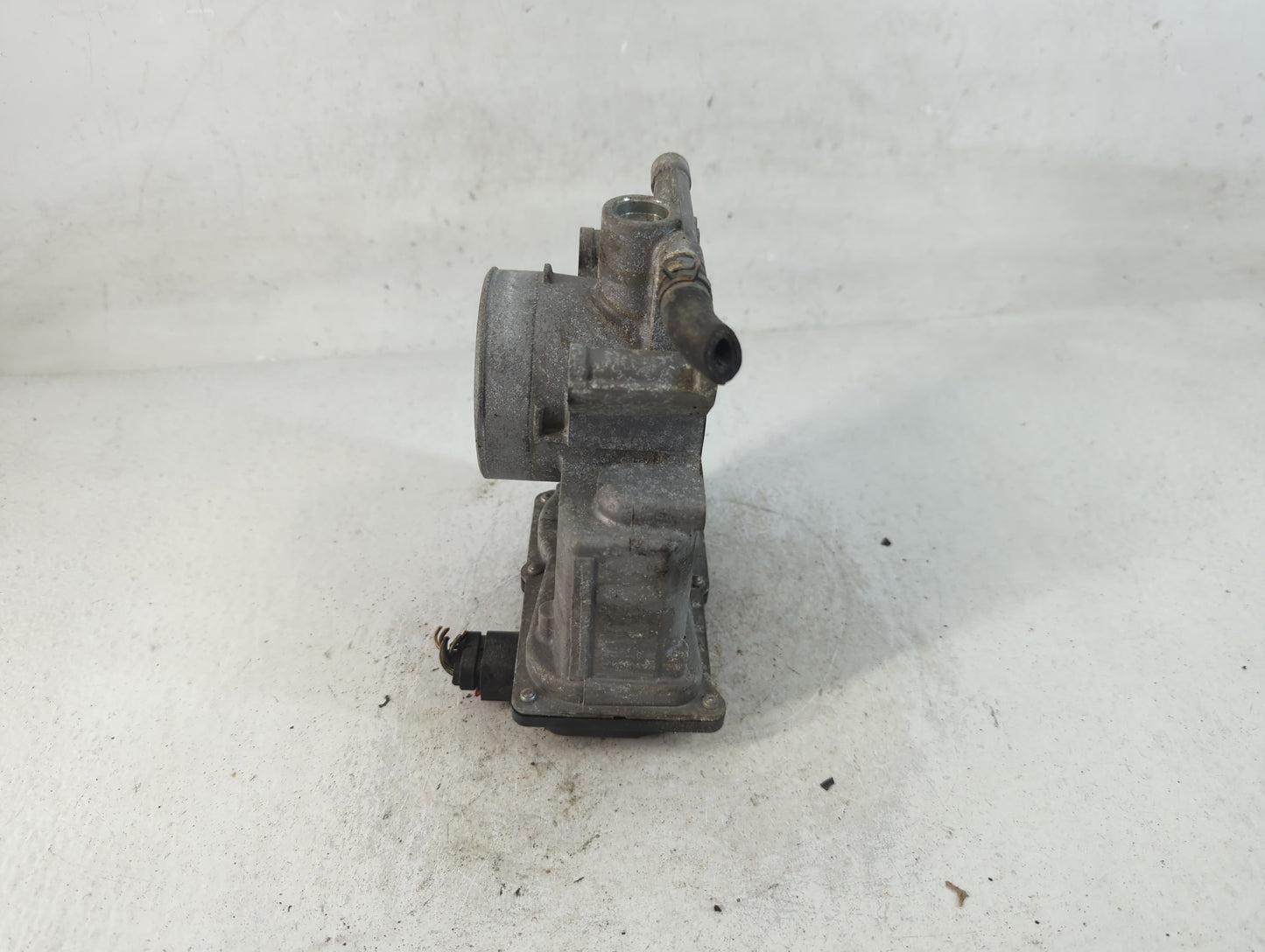 2006-2013 Mazda 3 Throttle Body P/N:125100361 L3R4 13 640 Fits Fits 2006 2007 2008 2009 2010 2011 2012 2013 OEM Used Auto Pa