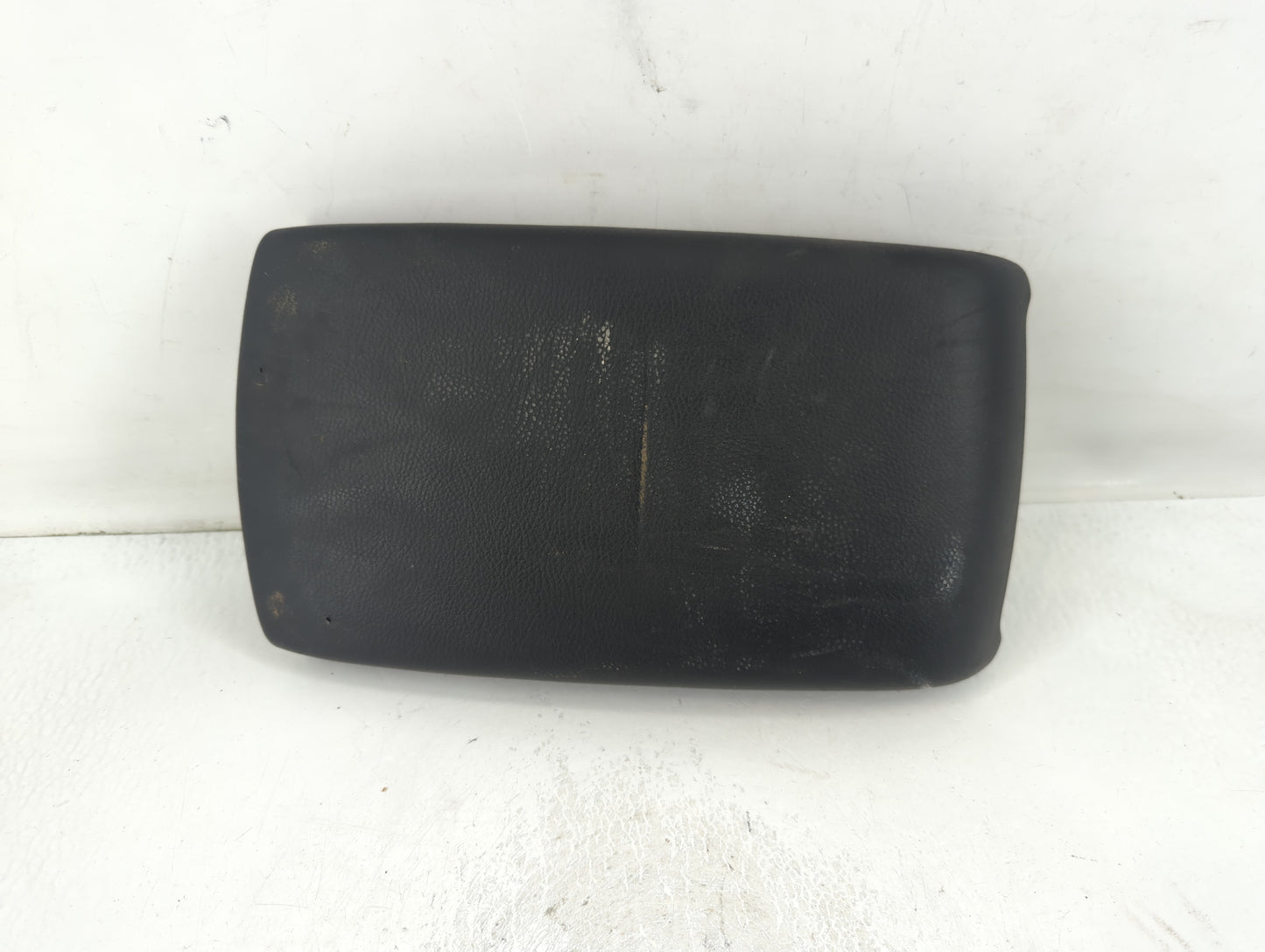 2010 Mazda 3 Center Console Armrest Cover Lid P/N:BBM1021 Fits OEM Used Auto Parts - Oemusedautoparts1.com