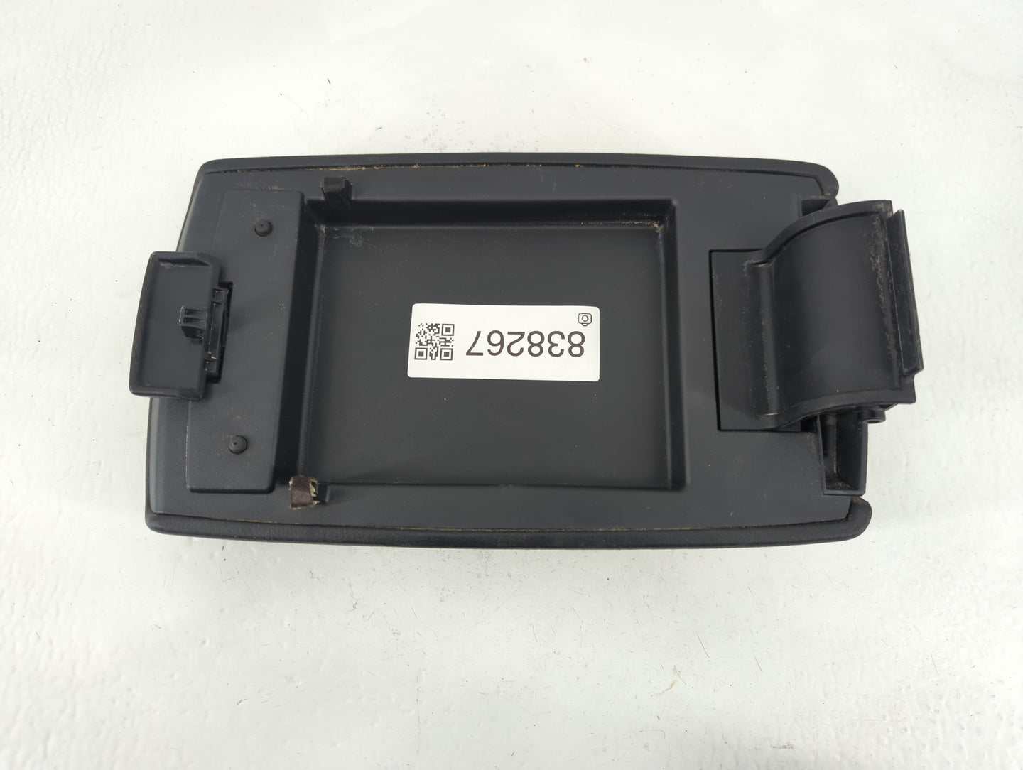 2010 Mazda 3 Center Console Armrest Cover Lid P/N:BBM1021 Fits OEM Used Auto Parts - Oemusedautoparts1.com