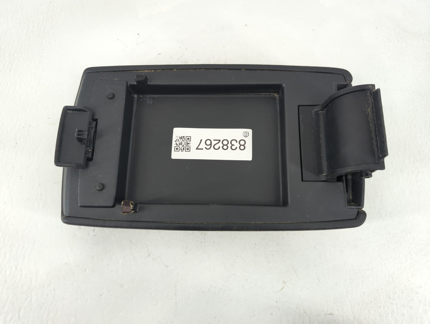 2010 Mazda 3 Center Console Armrest Cover Lid P/N:BBM1021 Fits OEM Used Auto Parts - Oemusedautoparts1.com