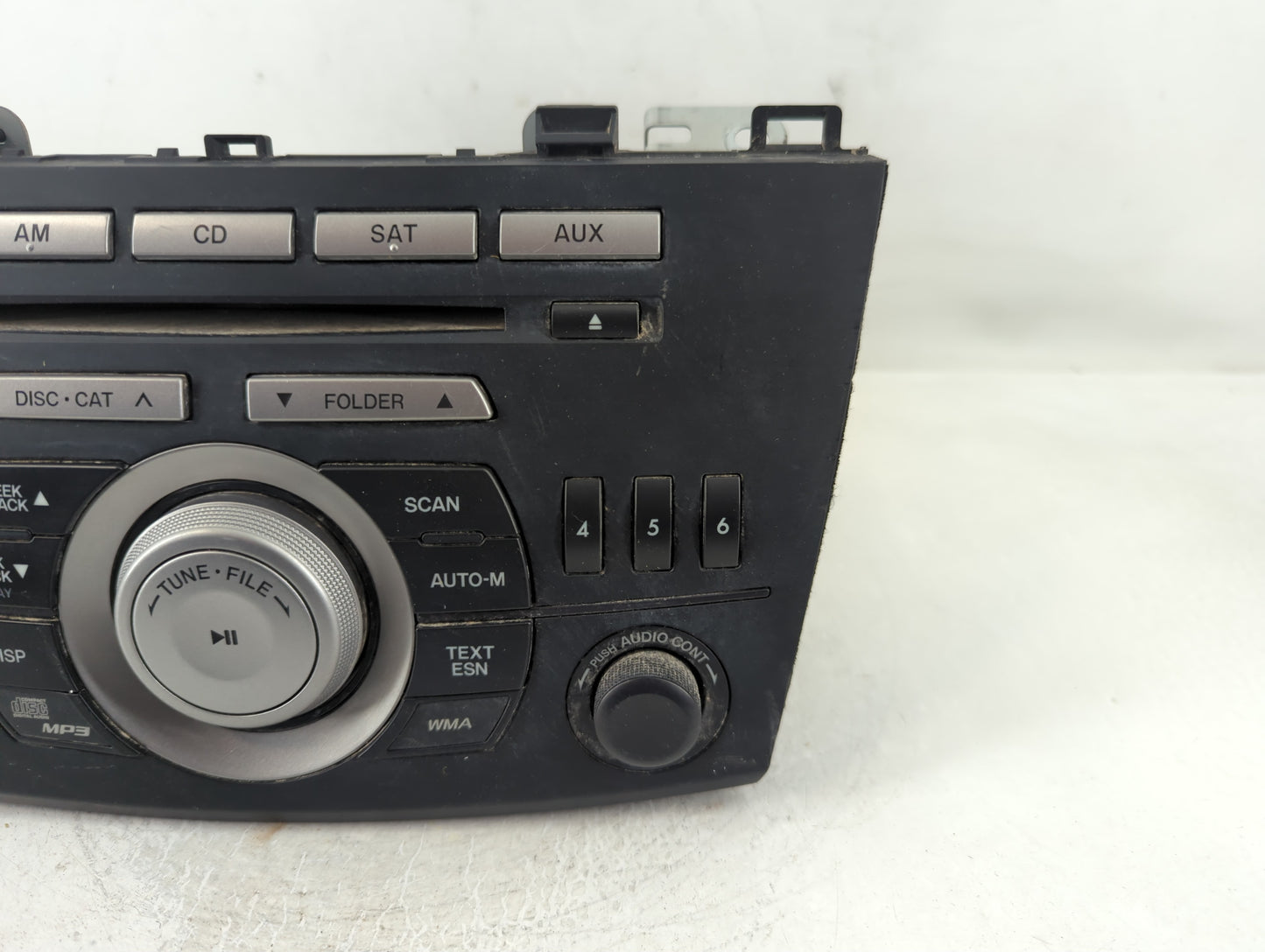 2010 Mazda 3 Radio AM FM Cd Player Receiver Replacement P/N:BBM2 66 AR0A Fits OEM Used Auto Parts - Oemusedautoparts1.com