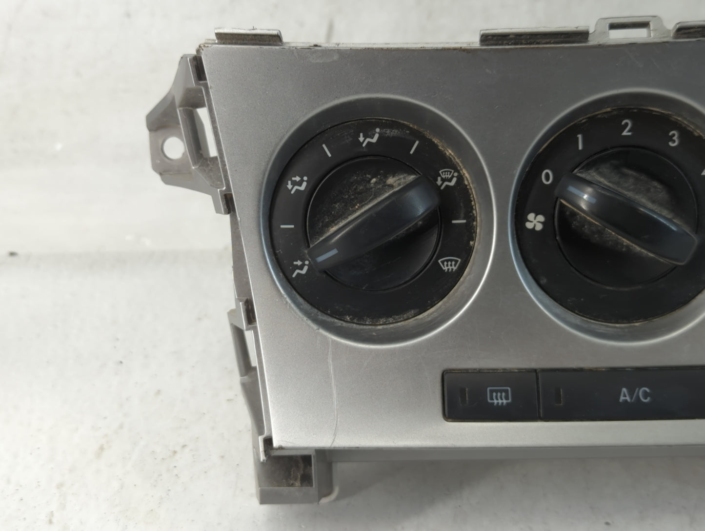 2010-2011 Mazda 3 Climate Control Module Temperature AC/Heater Replacement P/N:9C09 BBM4 Fits Fits 2010 2011 OEM Used Auto P