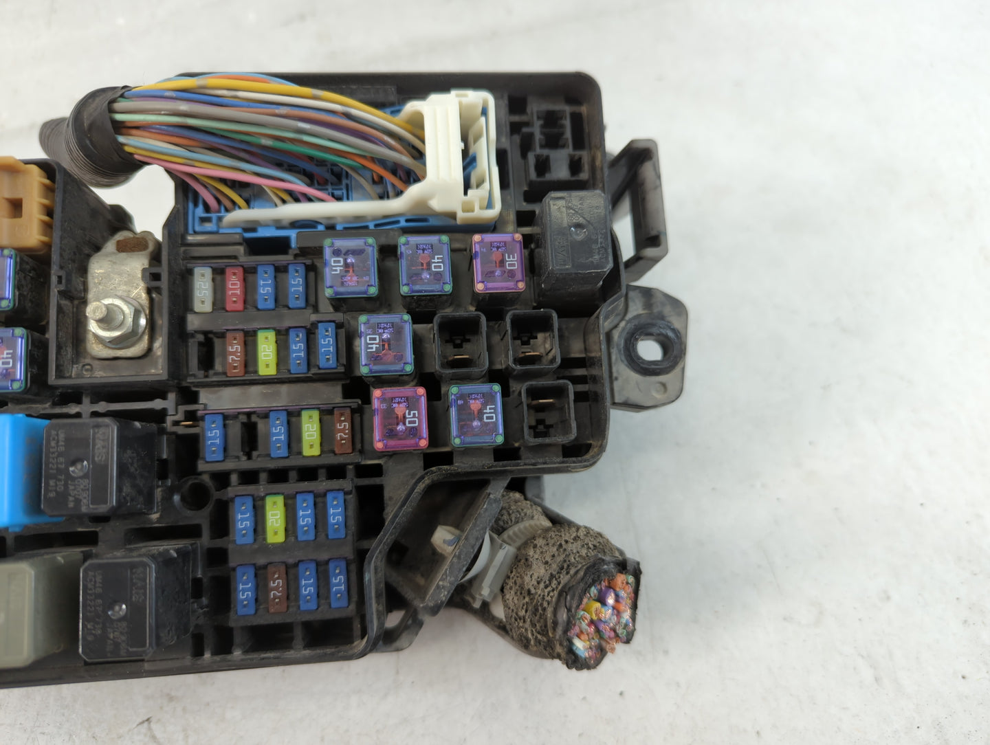 2010 Mazda 3 Fusebox Fuse Box Panel Relay Module Fits OEM Used Auto Parts - Oemusedautoparts1.com