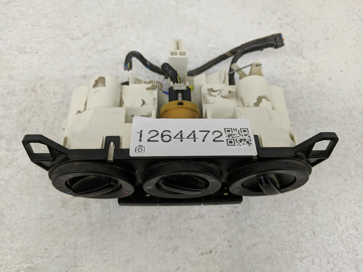 2008-2010 Mazda 5 Climate Control Module Temperature AC/Heater Replacement Fits Fits 2008 2009 2010 OEM Used Auto Parts - Oe