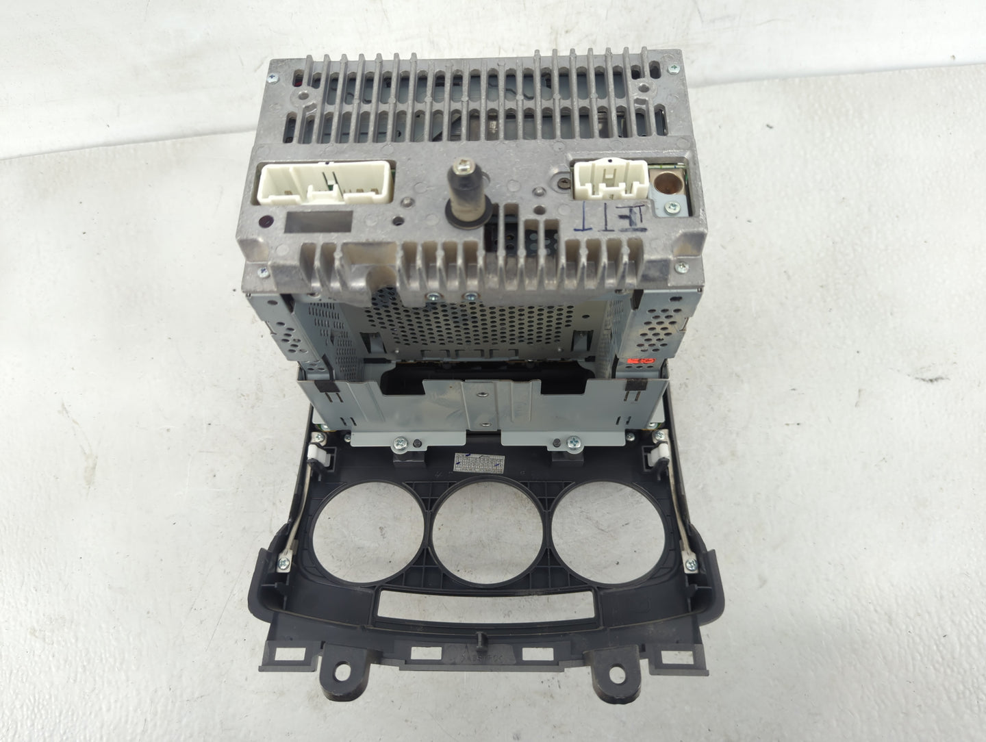 2008-2010 Mazda 5 Radio AM FM Cd Player Receiver Replacement P/N:14797346 Fits Fits 2008 2009 2010 OEM Used Auto Parts - Oem
