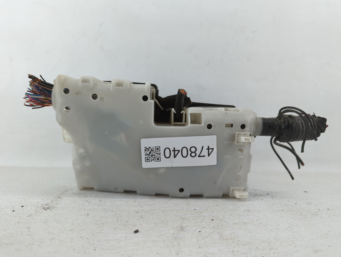 2008-2010 Mazda 5 Fusebox Fuse Box Panel Relay Module P/N:CD84 66 760 Fits Fits 2008 2009 2010 OEM Used Auto Parts - Oemused