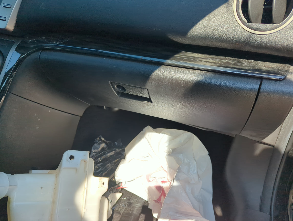 2010 Mazda 6 Passenger Glove Box Door Storage Compartment - Oemusedautoparts1.com