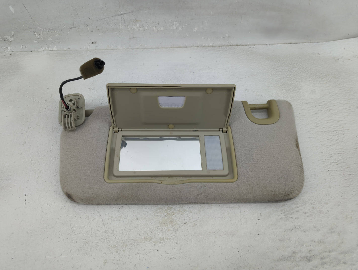 2009-2013 Mazda 6 Sun Visor Shade Replacement Passenger Right Mirror Fits Fits 2009 2010 2011 2012 2013 OEM Used Auto Parts 
