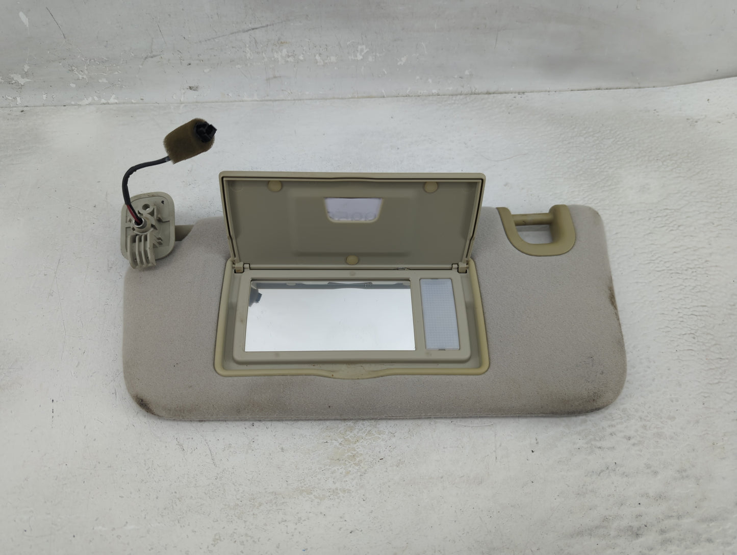 2009-2013 Mazda 6 Sun Visor Shade Replacement Passenger Right Mirror Fits Fits 2009 2010 2011 2012 2013 OEM Used Auto Parts 