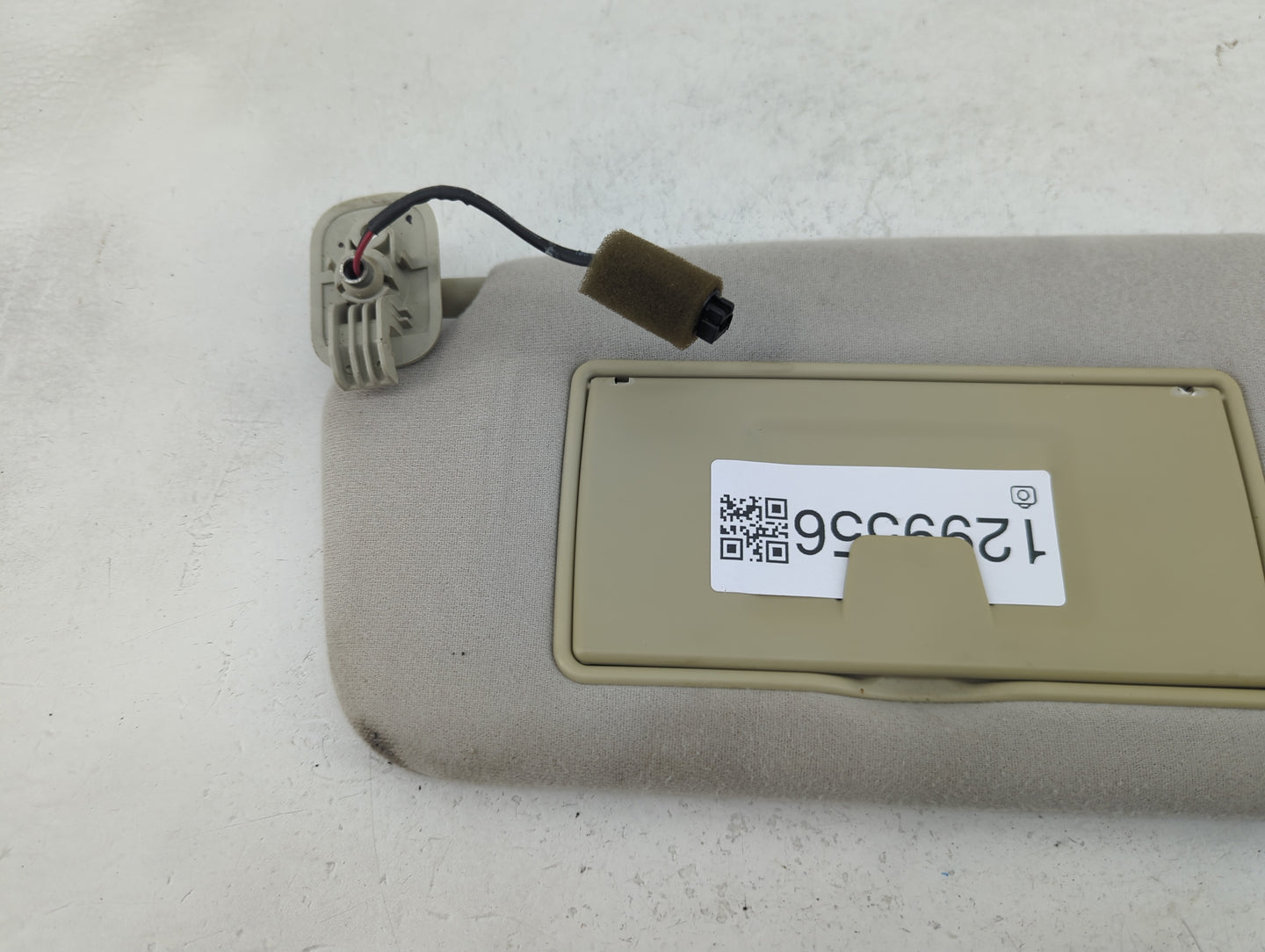 2009-2013 Mazda 6 Sun Visor Shade Replacement Passenger Right Mirror Fits Fits 2009 2010 2011 2012 2013 OEM Used Auto Parts 