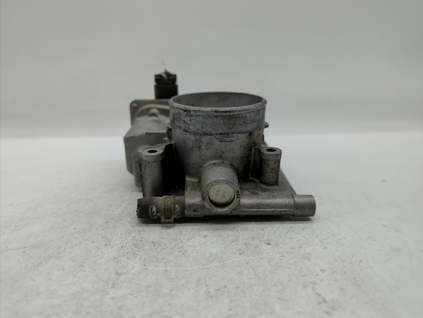 2006-2008 Mazda 6 Throttle Body P/N:6M8G-9F991-A L3R4 13 640, L3G2 13 640 A Fits Fits 2006 2007 2008 2009 2010 2011 2012 201