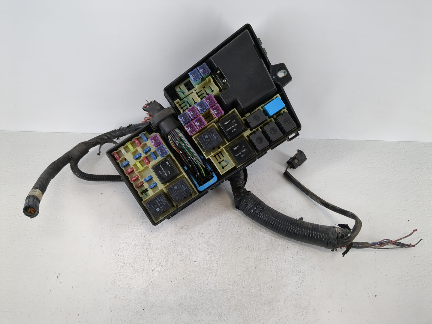 2010-2012 Mazda Cx-7 Fusebox Fuse Box Panel Relay Module P/N:518818109 Fits Fits 2010 2011 2012 OEM Used Auto Parts - Oemuse