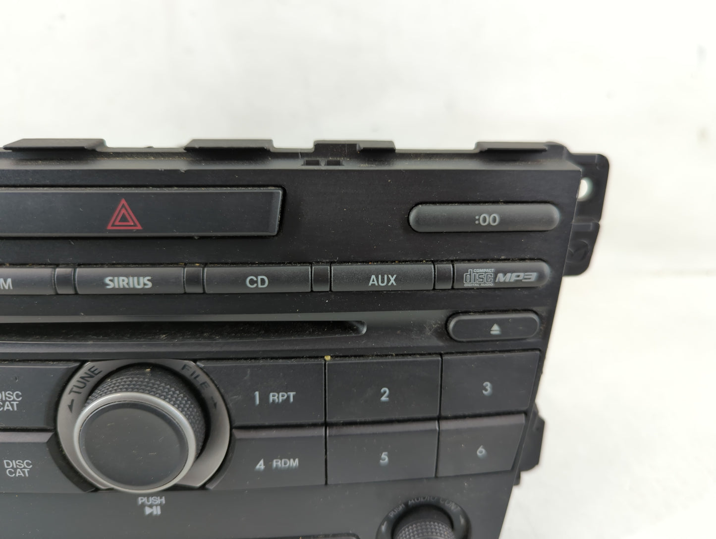 2010-2012 Mazda Cx-7 Radio AM FM Cd Player Receiver Replacement P/N:EH44 66 AR0A Fits Fits 2010 2011 2012 OEM Used Auto Part