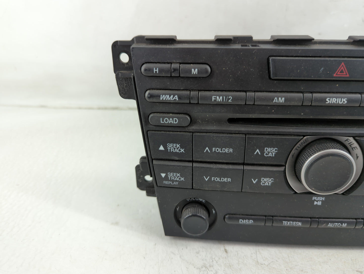 2010 Mazda Cx-7 Radio AM FM Cd Player Receiver Replacement P/N:EH44 66 AR0A Fits OEM Used Auto Parts - Oemusedautoparts1.com