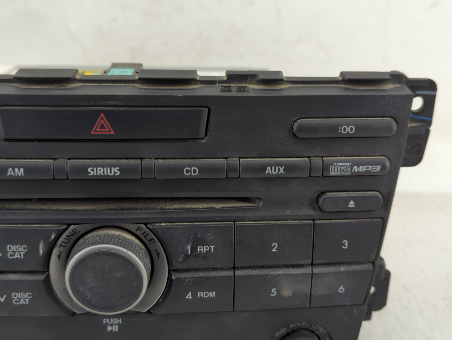 2010 Mazda Cx-7 Radio AM FM Cd Player Receiver Replacement P/N:EH4466AR0A Fits OEM Used Auto Parts - Oemusedautoparts1.com