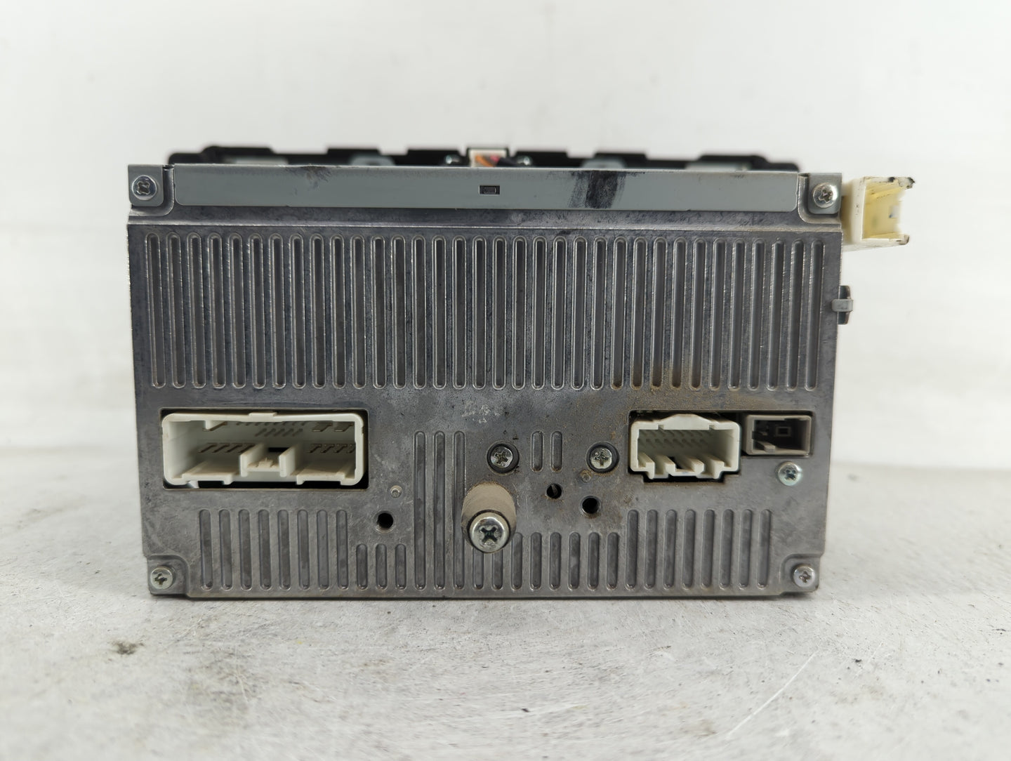 2010 Mazda Cx-7 Radio AM FM Cd Player Receiver Replacement P/N:EH4466AR0A Fits OEM Used Auto Parts - Oemusedautoparts1.com
