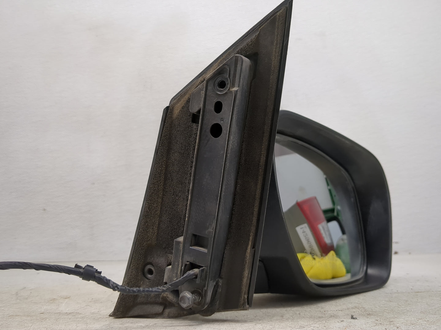 2010-2012 Mazda Cx-7 Passenger Side View Mirror - Right Door Mirror OEM Used - Oemusedautoparts1.com