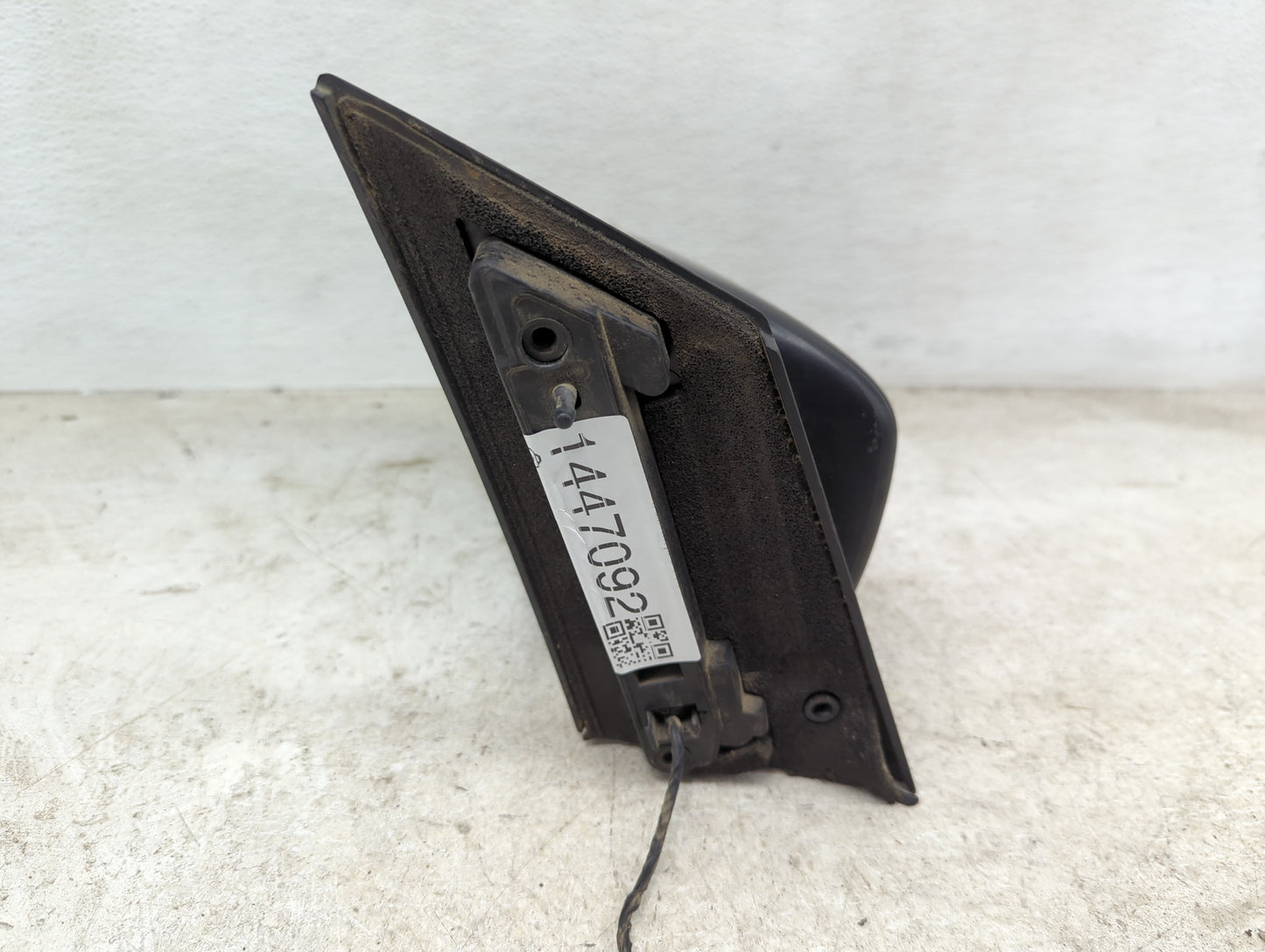 2010-2012 Mazda Cx-7 Driver Side View Mirror - Left Door Mirror OEM Used - Oemusedautoparts1.com