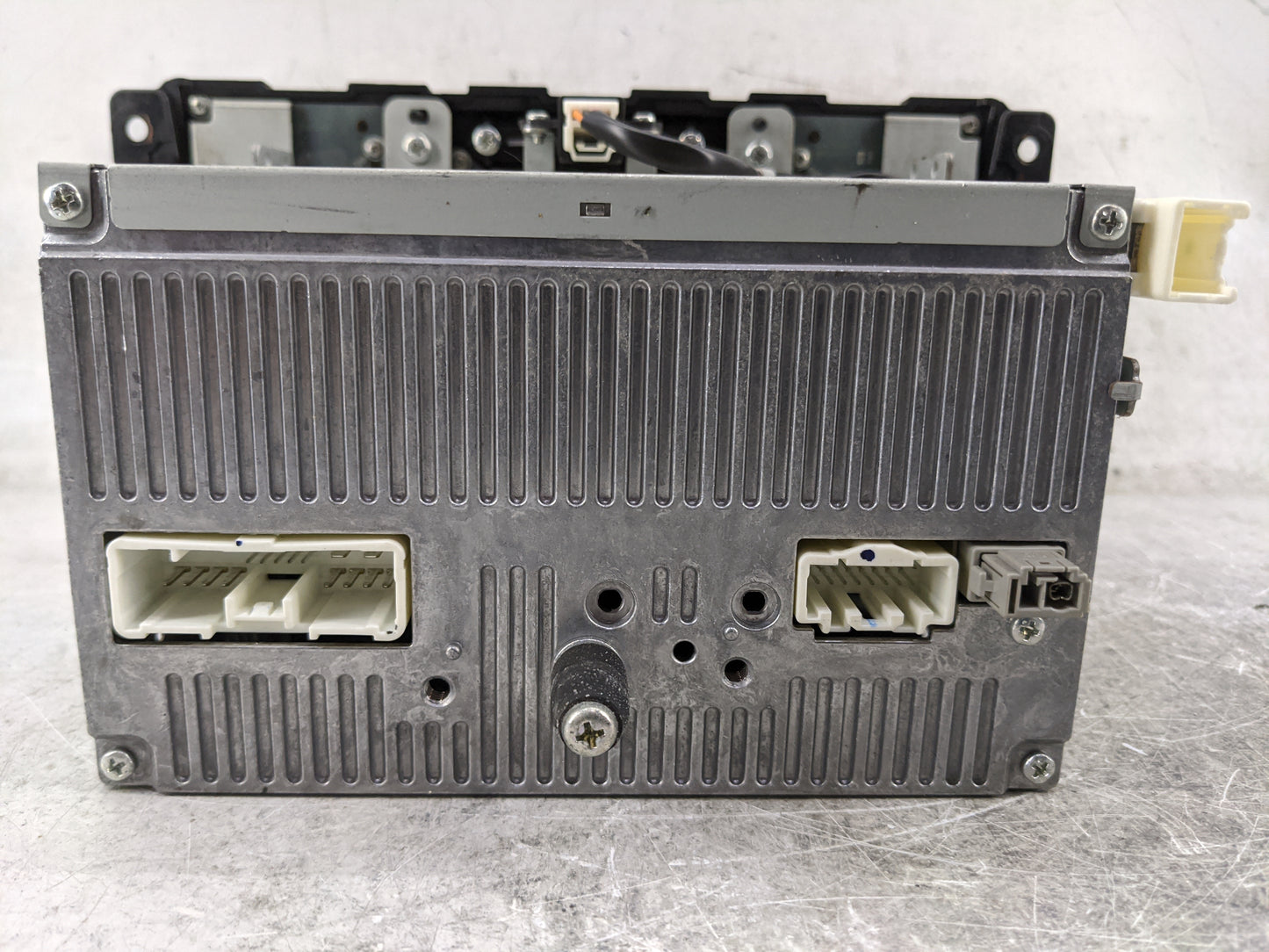 2010-2012 Mazda Cx-7 Radio Display Info Screen Oem - Oemusedautoparts1.com