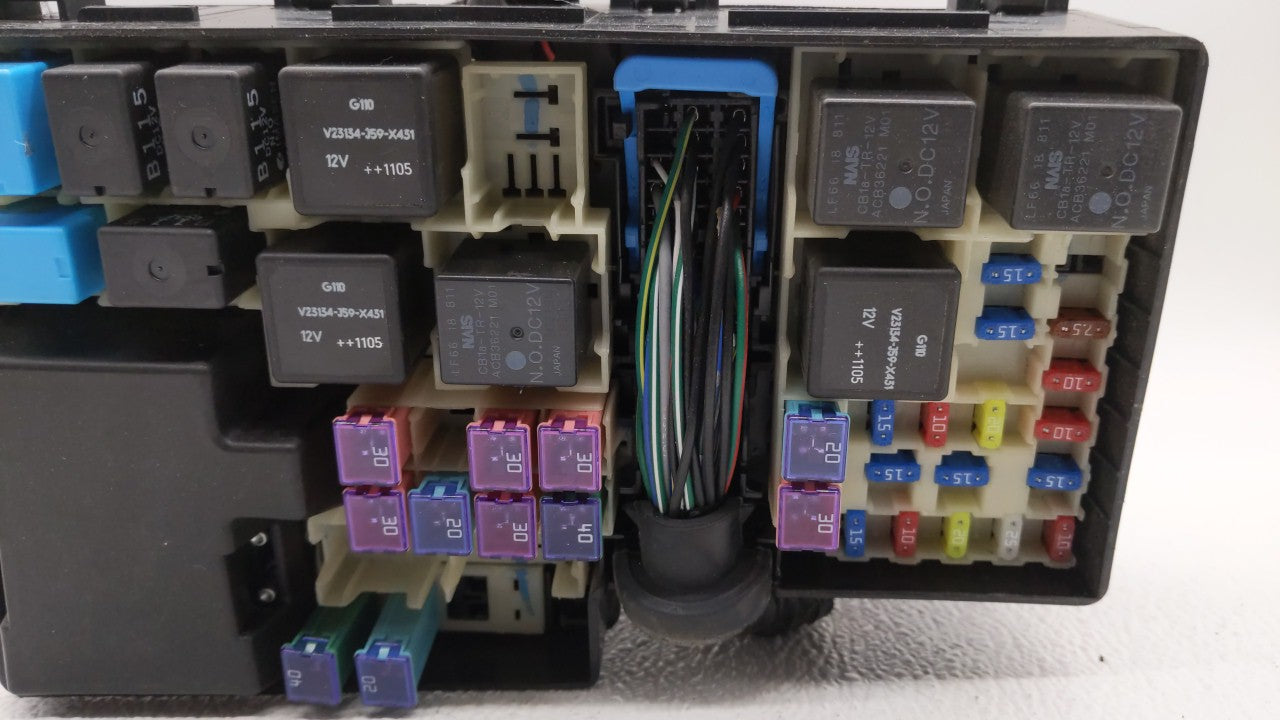 2010-2012 Mazda Cx-7 Fusebox Fuse Box Panel Relay Module P/N:EG21-66767 Fits Fits 2010 2011 2012 OEM Used Auto Parts - Oemus