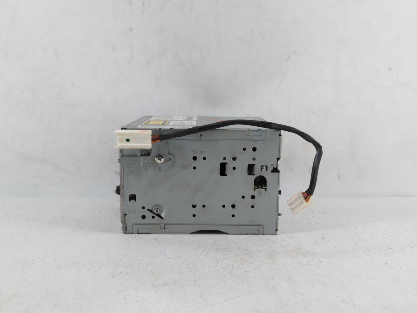 2010-2010 Mazda Cx-7 Am Fm Cd Player Radio Receiver - Oemusedautoparts1.com