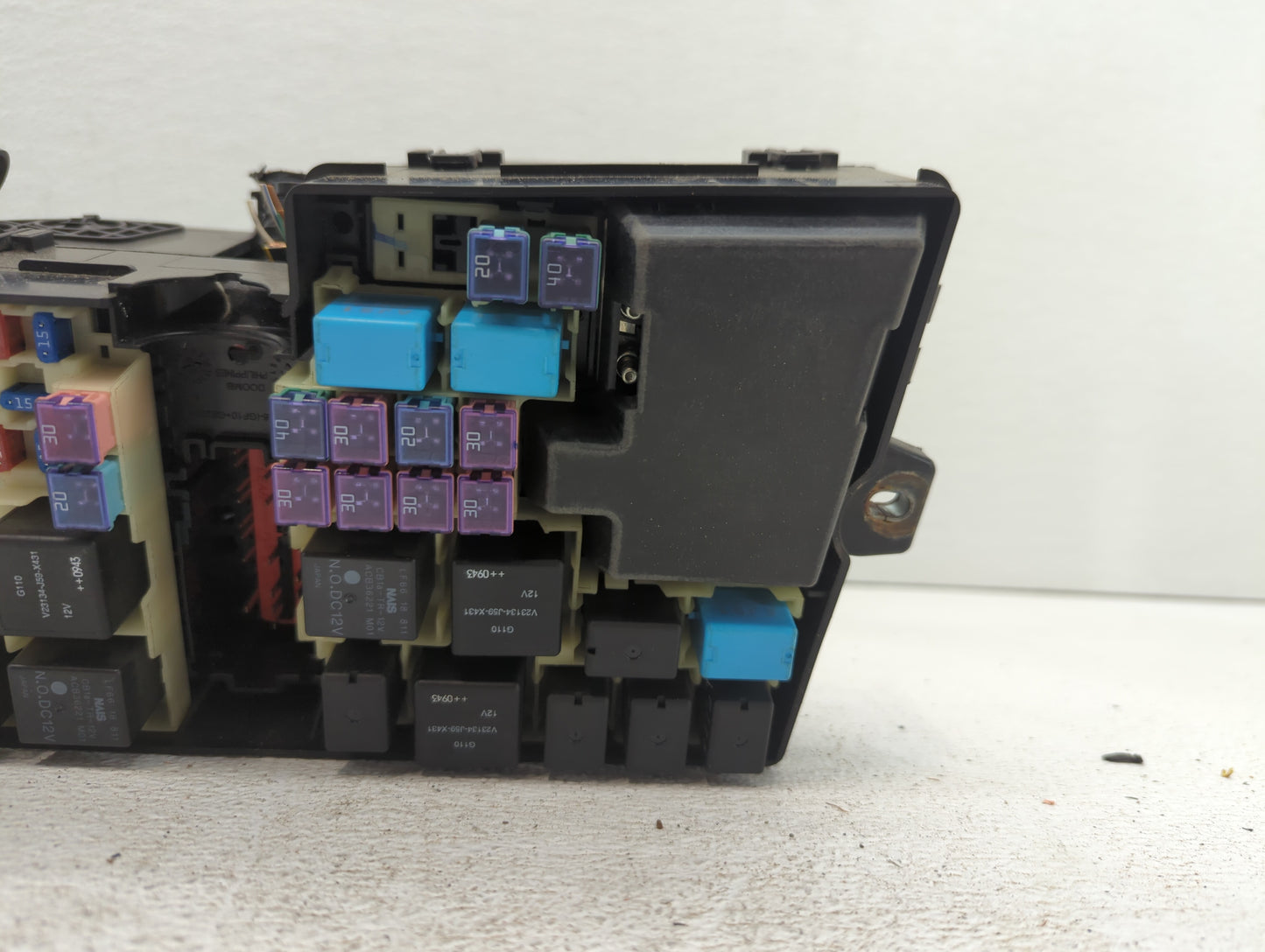 2010-2012 Mazda Cx-7 Fusebox Fuse Box Panel Relay Module P/N:EG21-66767 Fits Fits 2010 2011 2012 OEM Used Auto Parts - Oemus