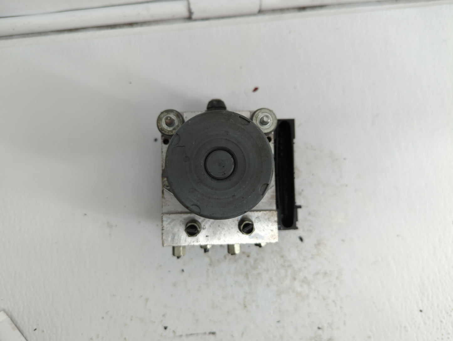 2010-2012 Mazda Cx-7 ABS Pump Control Module Replacement P/N:EH44 43 7A0 Fits Fits 2010 2011 2012 OEM Used Auto Parts - Oemu