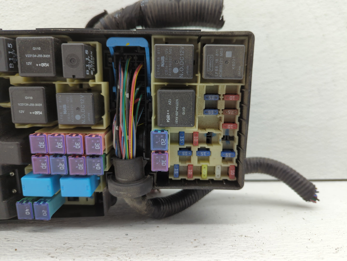 2010-2012 Mazda Cx-7 Fusebox Fuse Box Panel Relay Module P/N:EG21-66767 Fits Fits 2010 2011 2012 OEM Used Auto Parts - Oemus