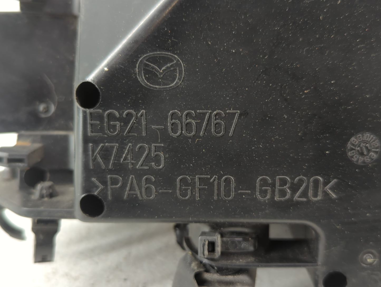 2010-2012 Mazda Cx-7 Fusebox Fuse Box Panel Relay Module P/N:EG23-66765 PH 2B0L010F Fits Fits 2010 2011 2012 OEM Used Auto P