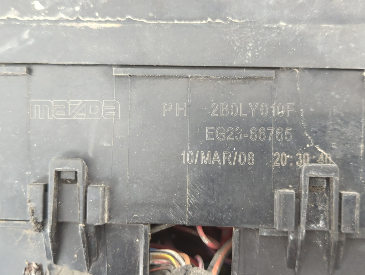 2010-2012 Mazda Cx-7 Fusebox Fuse Box Panel Relay Module P/N:EG23-66765 PH 2B0L010F Fits Fits 2010 2011 2012 OEM Used Auto P