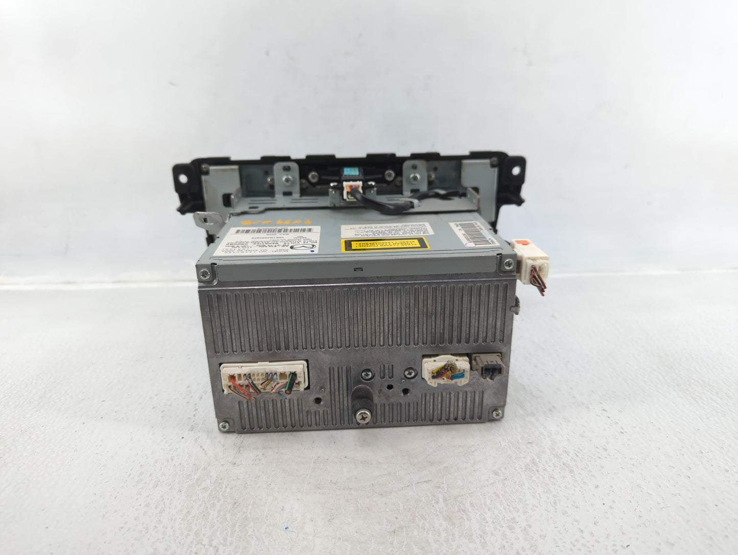 2010 Mazda Cx-7 Radio AM FM Cd Player Receiver Replacement P/N:EH44 66 AR0A Fits OEM Used Auto Parts - Oemusedautoparts1.com