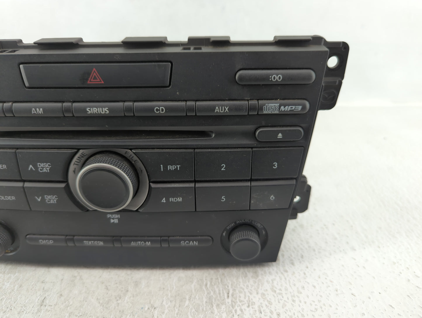 2010 Mazda Cx-7 Radio AM FM Cd Player Receiver Replacement P/N:EH44 66 AR0A Fits OEM Used Auto Parts - Oemusedautoparts1.com