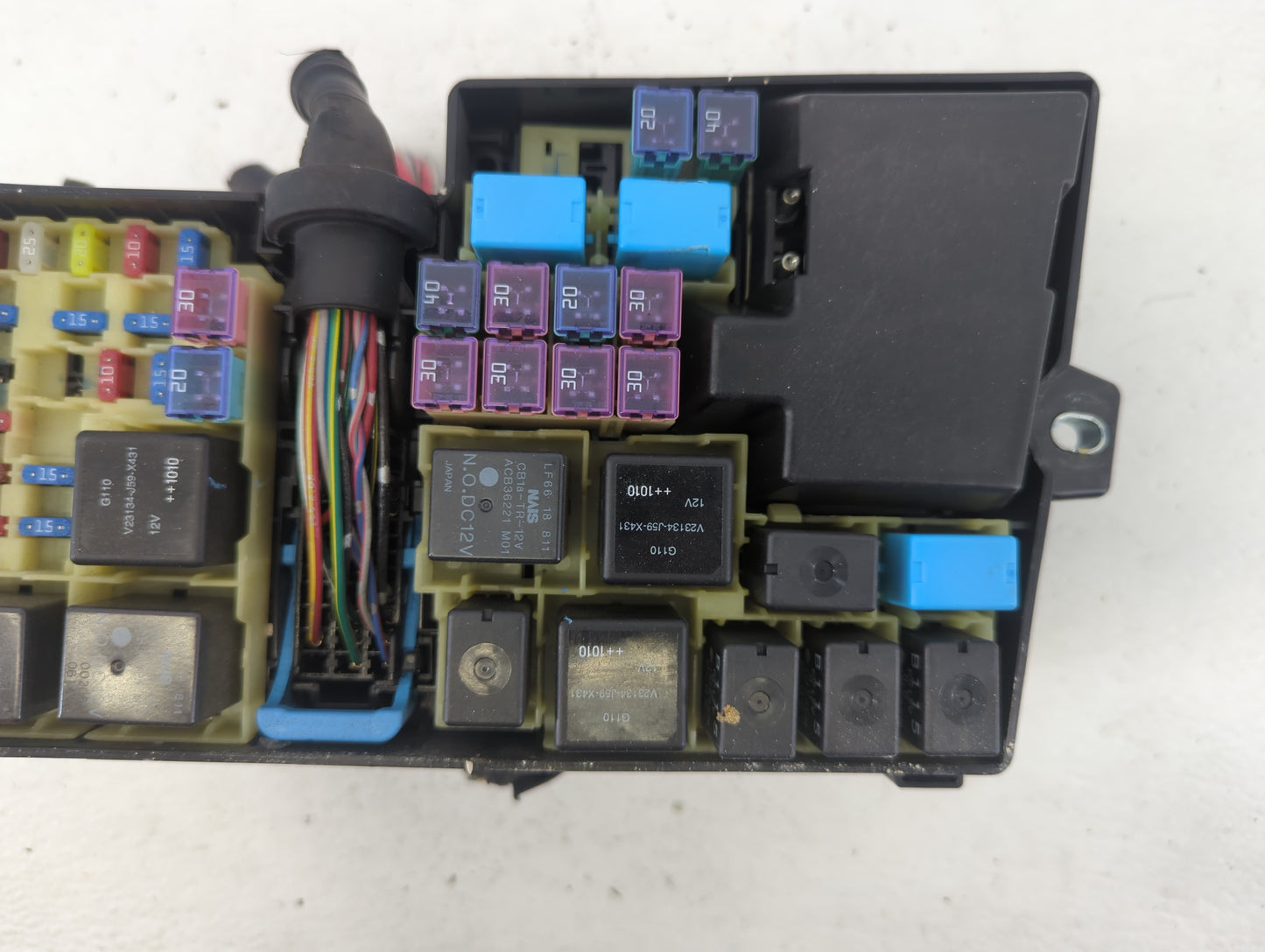 2010-2012 Mazda Cx-7 Fusebox Fuse Box Panel Relay Module P/N:BP4K-66765 518818109 Fits Fits 2010 2011 2012 OEM Used Auto Par