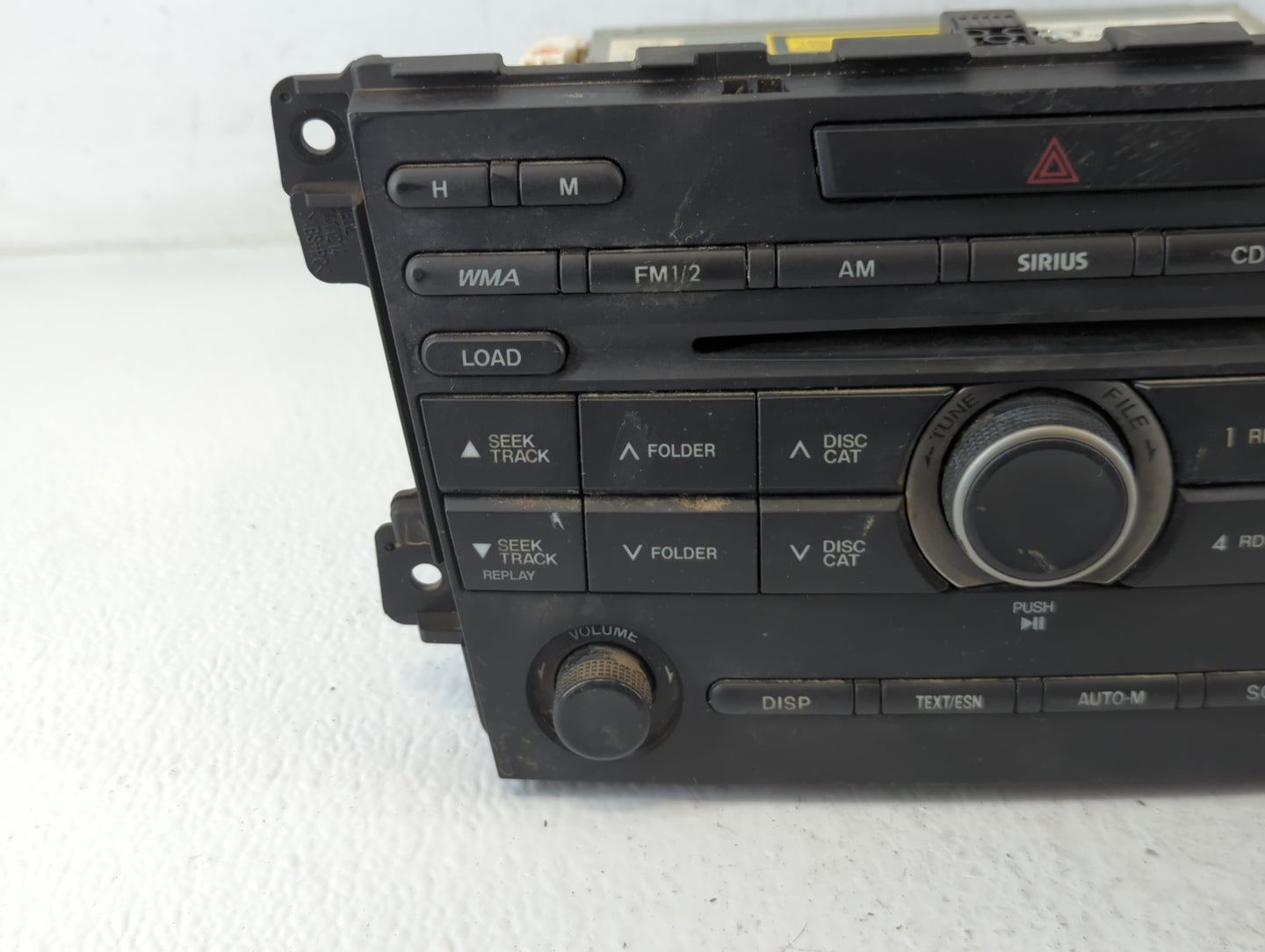 2010 Mazda Cx-7 Radio AM FM Cd Player Receiver Replacement P/N:EH44 66 AR0A Fits OEM Used Auto Parts - Oemusedautoparts1.com