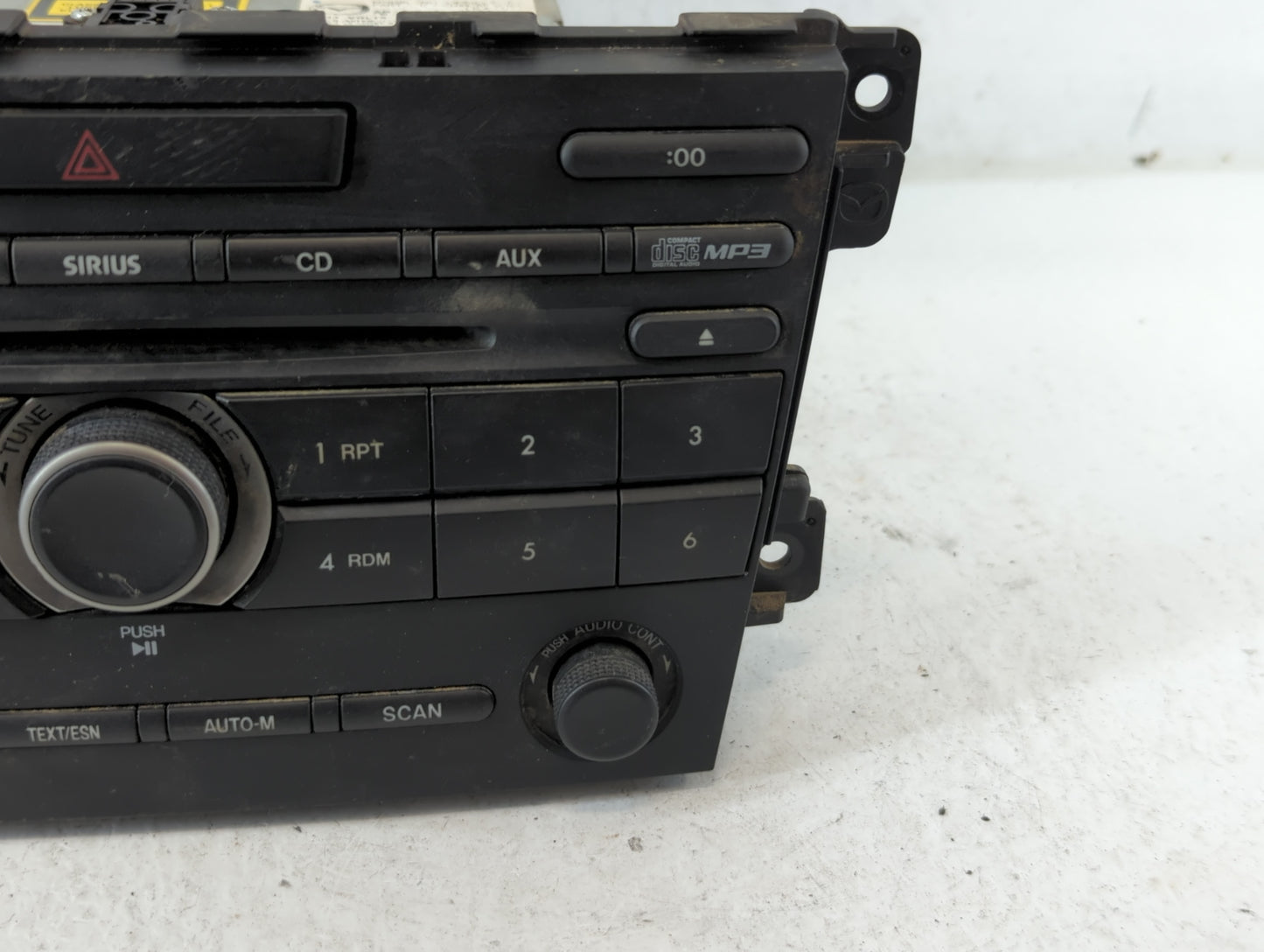2010 Mazda Cx-7 Radio AM FM Cd Player Receiver Replacement P/N:EH44 66 AR0A Fits OEM Used Auto Parts - Oemusedautoparts1.com