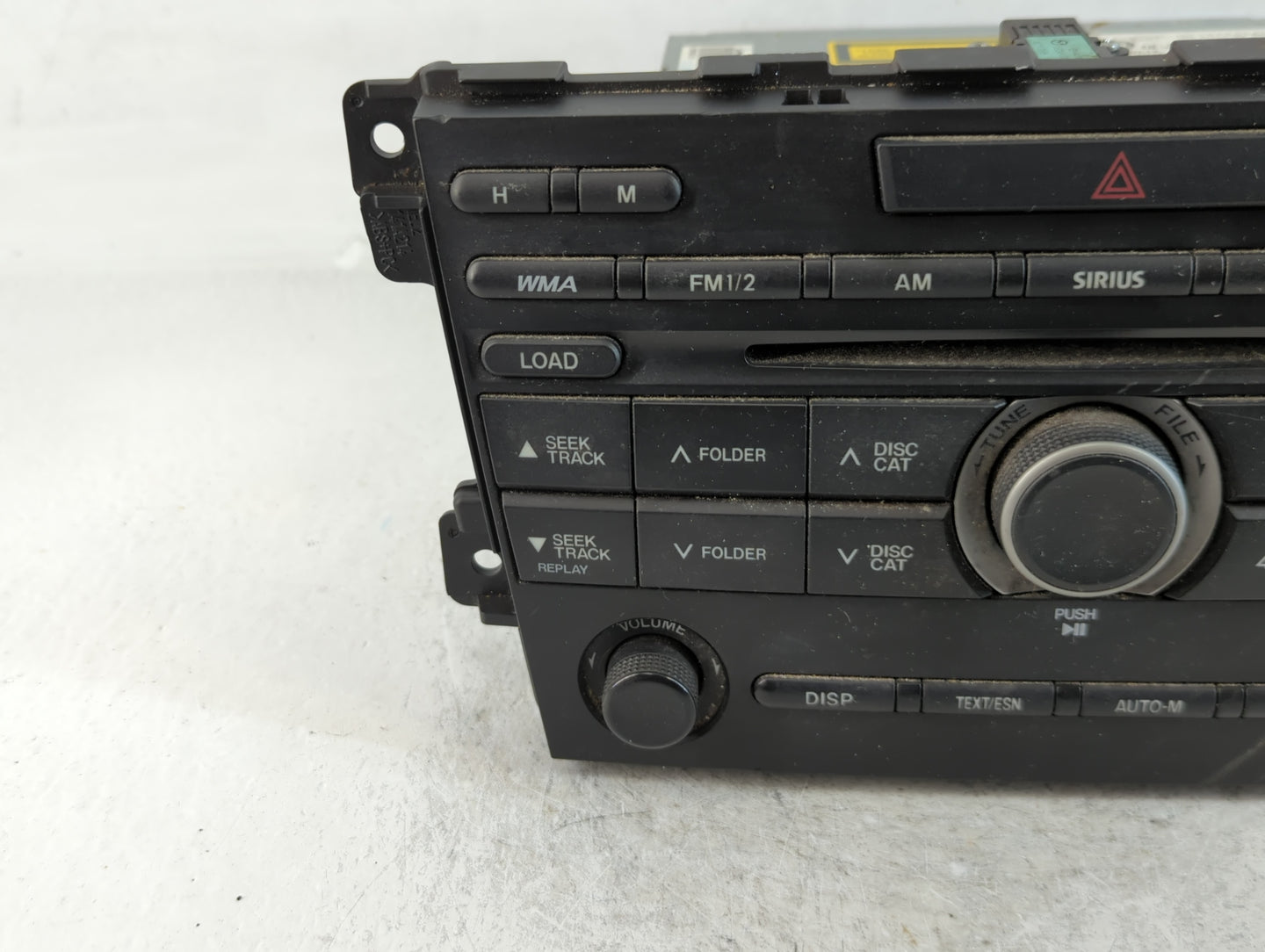 2010 Mazda Cx-7 Radio AM FM Cd Player Receiver Replacement P/N:EH44 66 AR0A Fits OEM Used Auto Parts - Oemusedautoparts1.com