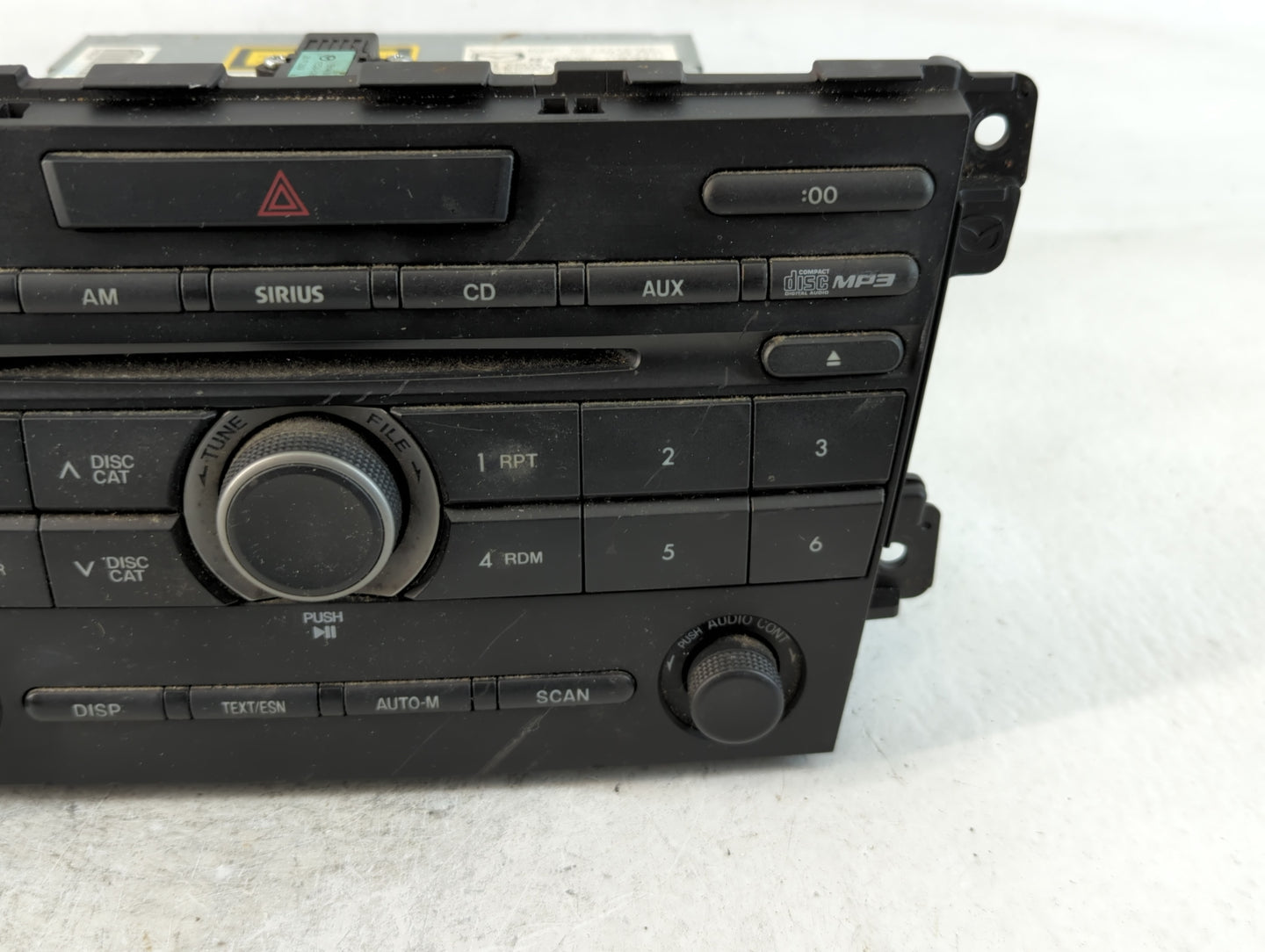 2010 Mazda Cx-7 Radio AM FM Cd Player Receiver Replacement P/N:EH44 66 AR0A Fits OEM Used Auto Parts - Oemusedautoparts1.com